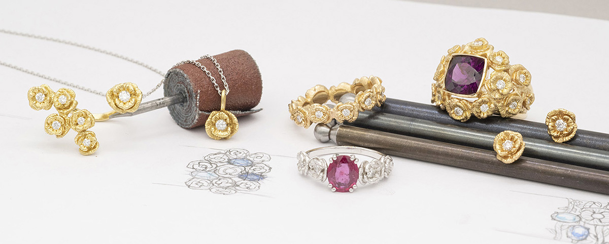 bottom_bijoux-collection-fleur-coquelicots-bijouterie-joaillerie-artisan-joaillier-createur-lyon.jpg