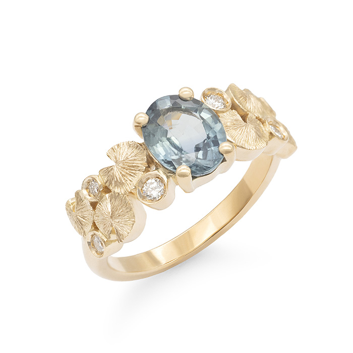 bague-de-fiancailles-nymphea-or-rose-saphir-bleu-tempete-diamants-1232d7c9