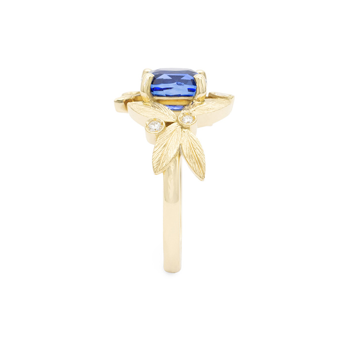 bague-asymetrique-bouquet-olivier-or-jaune-saphir-bleu-diamants-112903