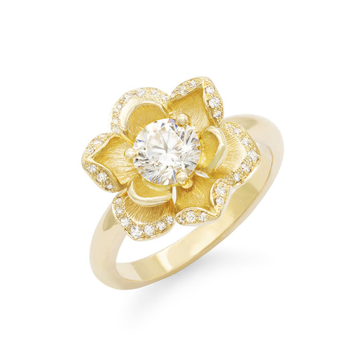 Bague de fiançailles fleur de magnolia or jaune diamants