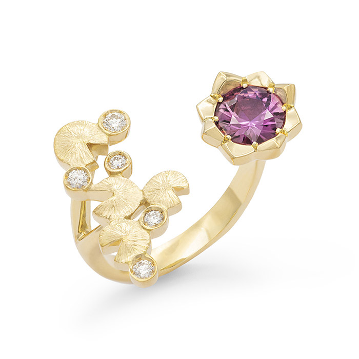 entre-doigt-nymphea-nenuphars-or-jaune-saphir-violet-143911
