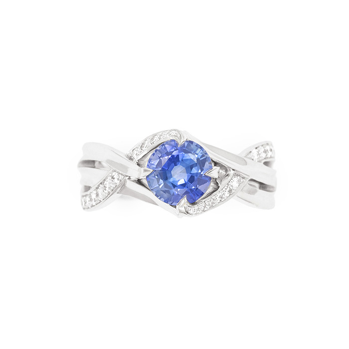 brins-herbes-personnalisee-saphir-bleu-ligne-pavee-diamants-or-blanc-181506