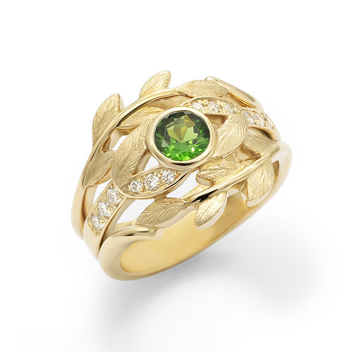 bague-fiancailles-feuillage-sur-mesure-or-jaune-grenat-tsavorite-diamants-8e6ba04a