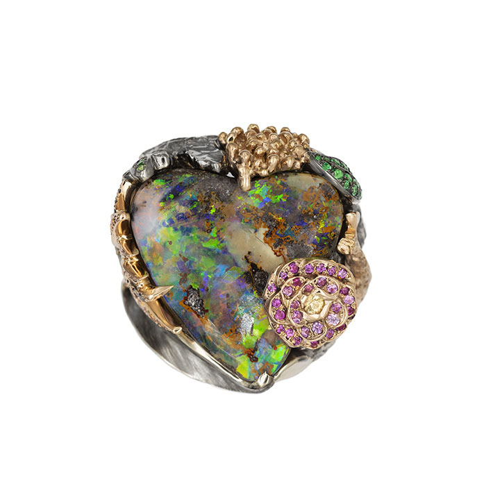 bague-trois-essences-de-fleurs-or-rouge-or-gris-opale-pavage-saphir-emeraude-tsavorites-3554b969