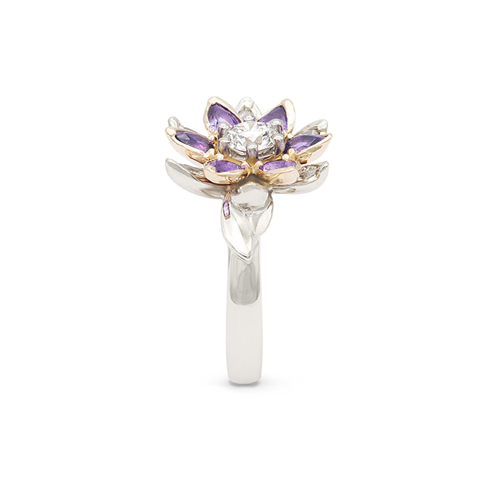 bague-fiancailles-lotus-sur-mesure-or-blanc-rose-saphirs-diamants-d277e5b5