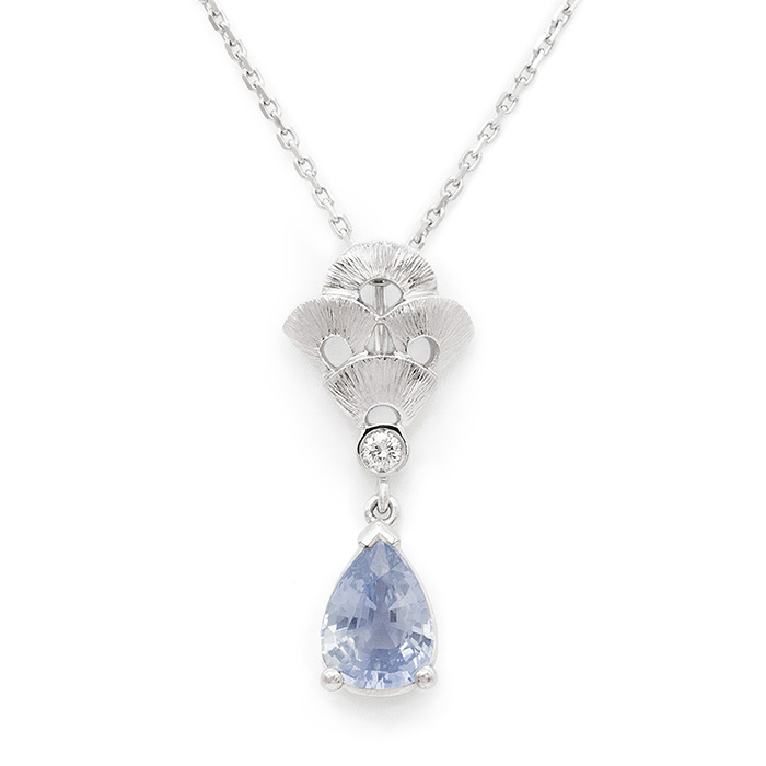 1-collier_saphir_bleu_or_blanc_diamant_coquillages.jpg