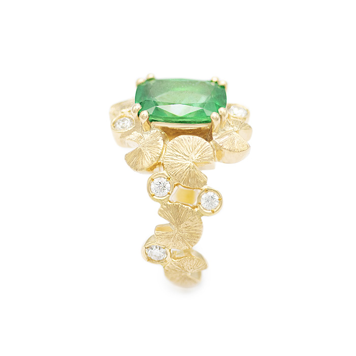 nenuphars-bouquet-de-nympheas-personnalisee-or-jaune-emeraude-diamants-dc62b3a0